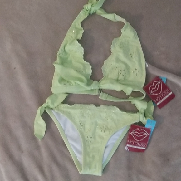 Bathing suits from ex sml, to ex lrg,, blouses, pants both from ex sml to ex lrg - Picture 5 of 16